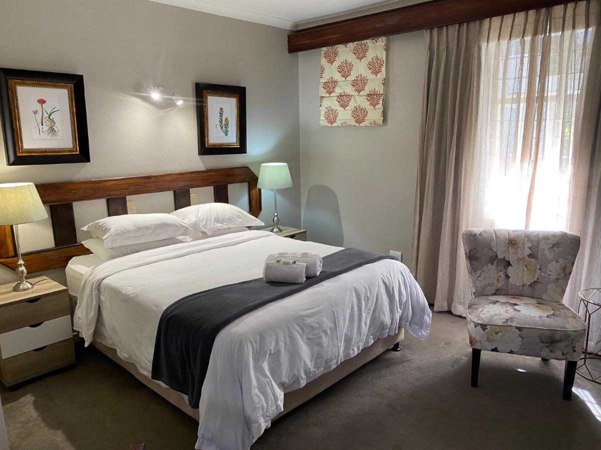 Oxford Lodge Vryheid Esterno foto