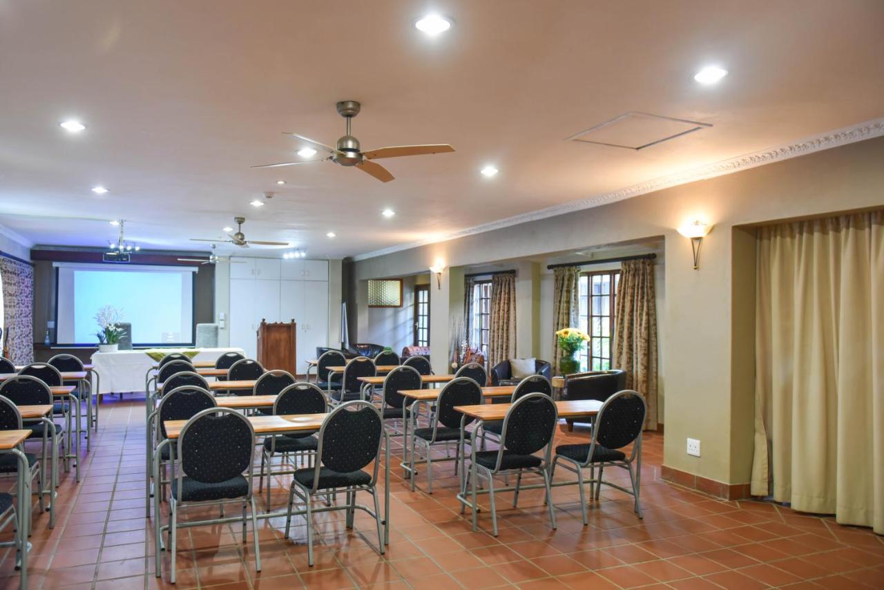 Oxford Lodge Vryheid Esterno foto