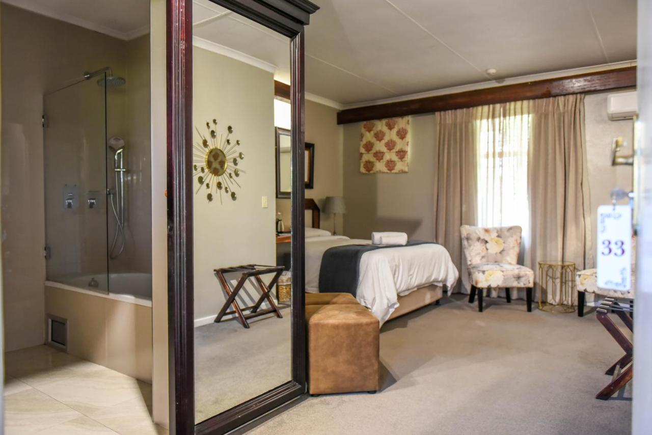 Oxford Lodge Vryheid Esterno foto